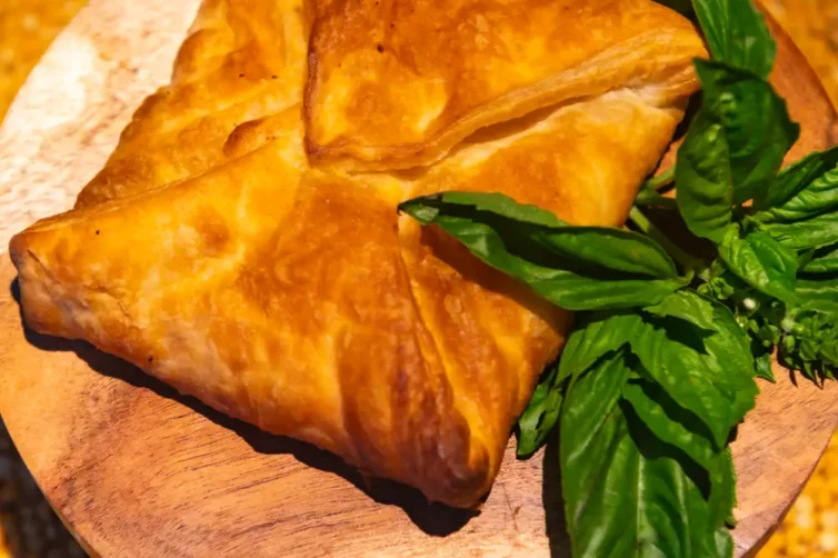 Penovani Khachapuri